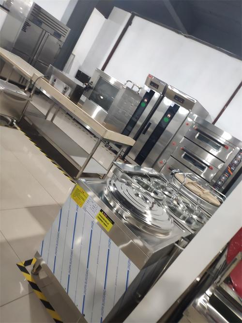 2023-02-10安阳宏淼商贸主营业务:厨具卫具,日用百货,家用